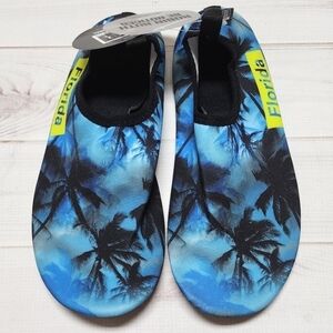Robin Ruth Men's and Women's Florida Blue Palm Water Shoes Medium - New With Tag